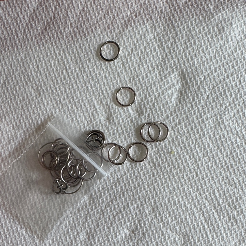 Silver Metal Rings - Picture 4 of 4